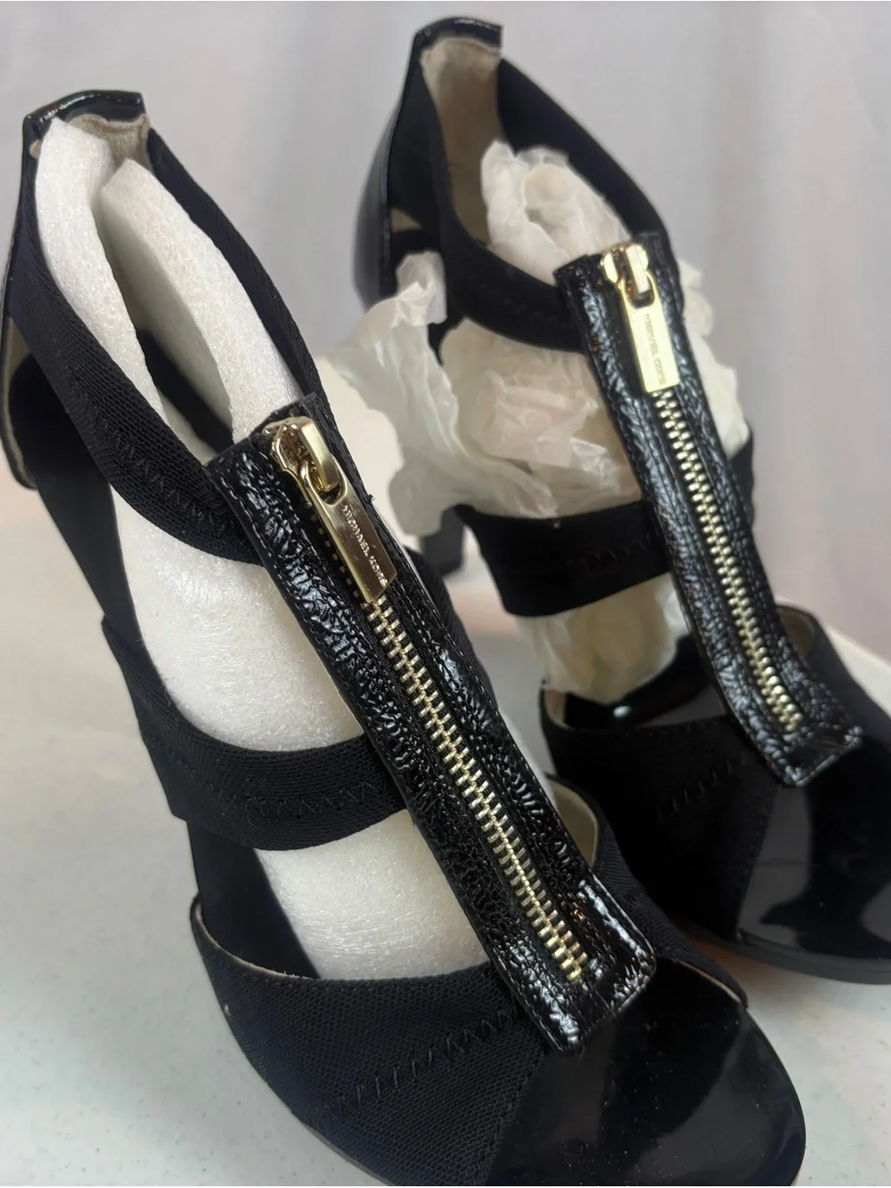Michael Kors Berkley T Strap Black‎ High Heel Sandals Size 9 4 Inch Heel